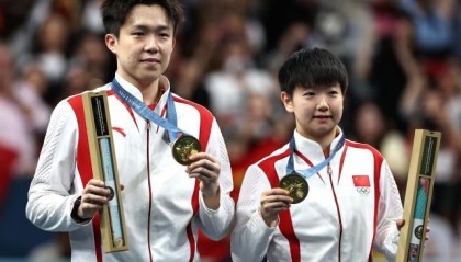 BetVictor伟德官网-Day 4综述：“莎头”夺金国乒铸就辉煌 多向飞碟摘银